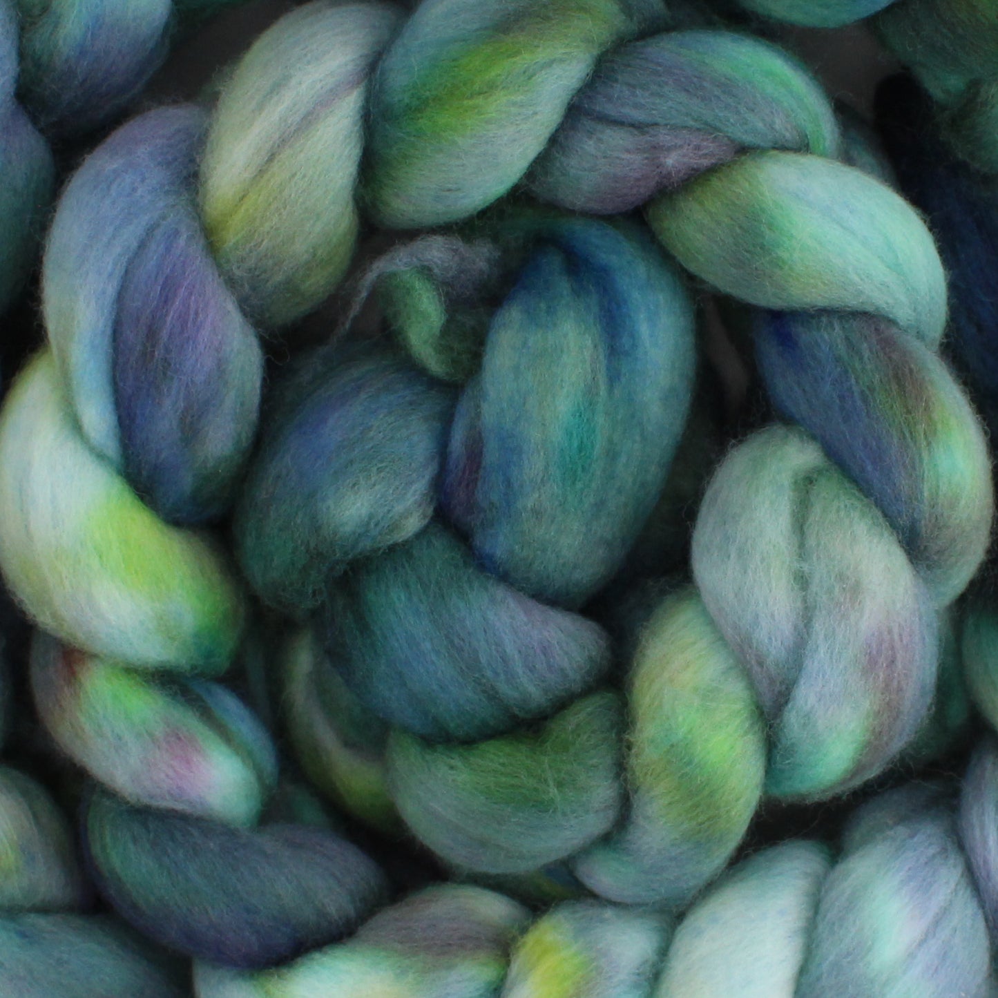 EOWYN MEETS WITH ARAGORN Hand-Dyed Extra-Fine 18.5 Micron Merino Top