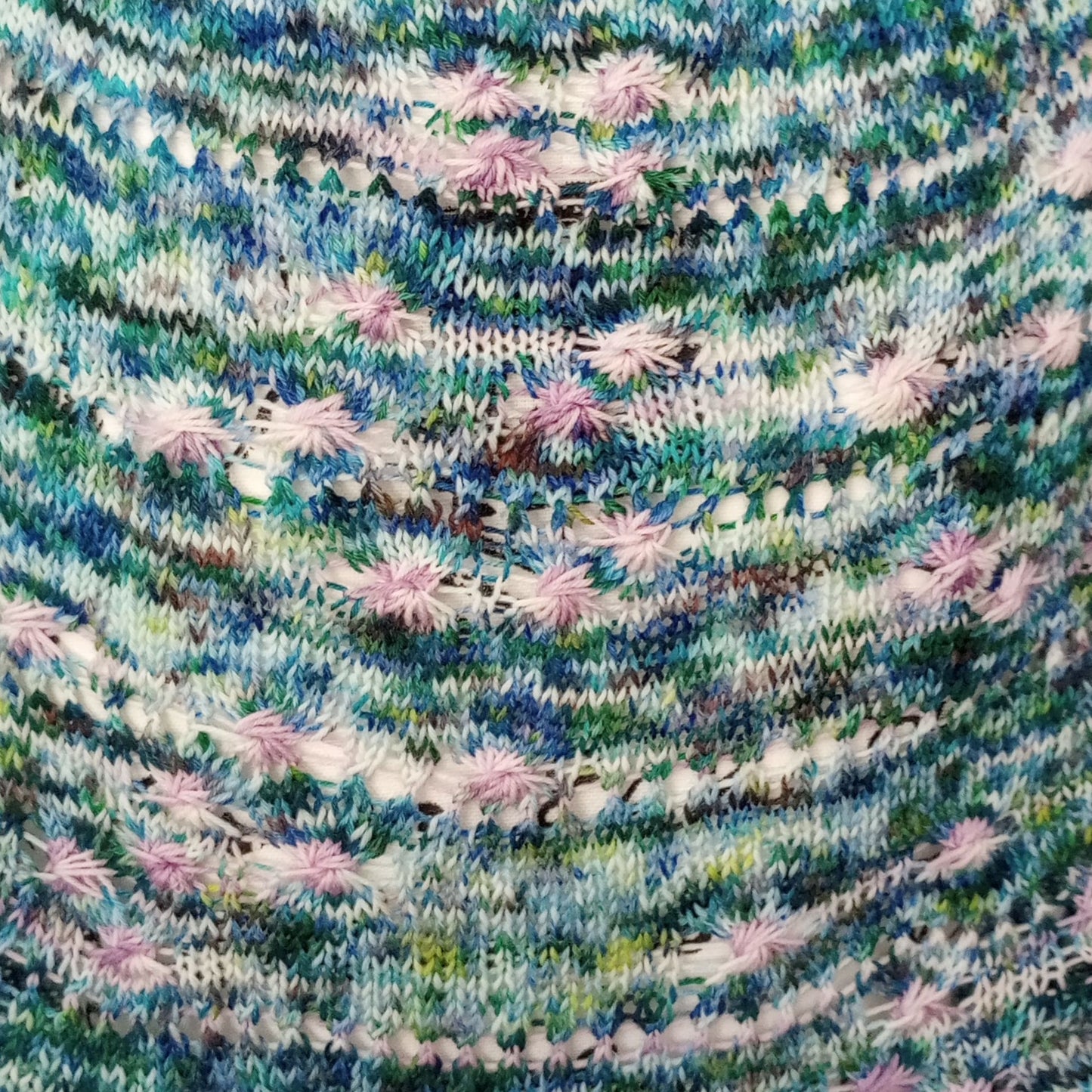 FIELD OF FLOWERS CRESCENT SHAWL - Knitting Pattern
