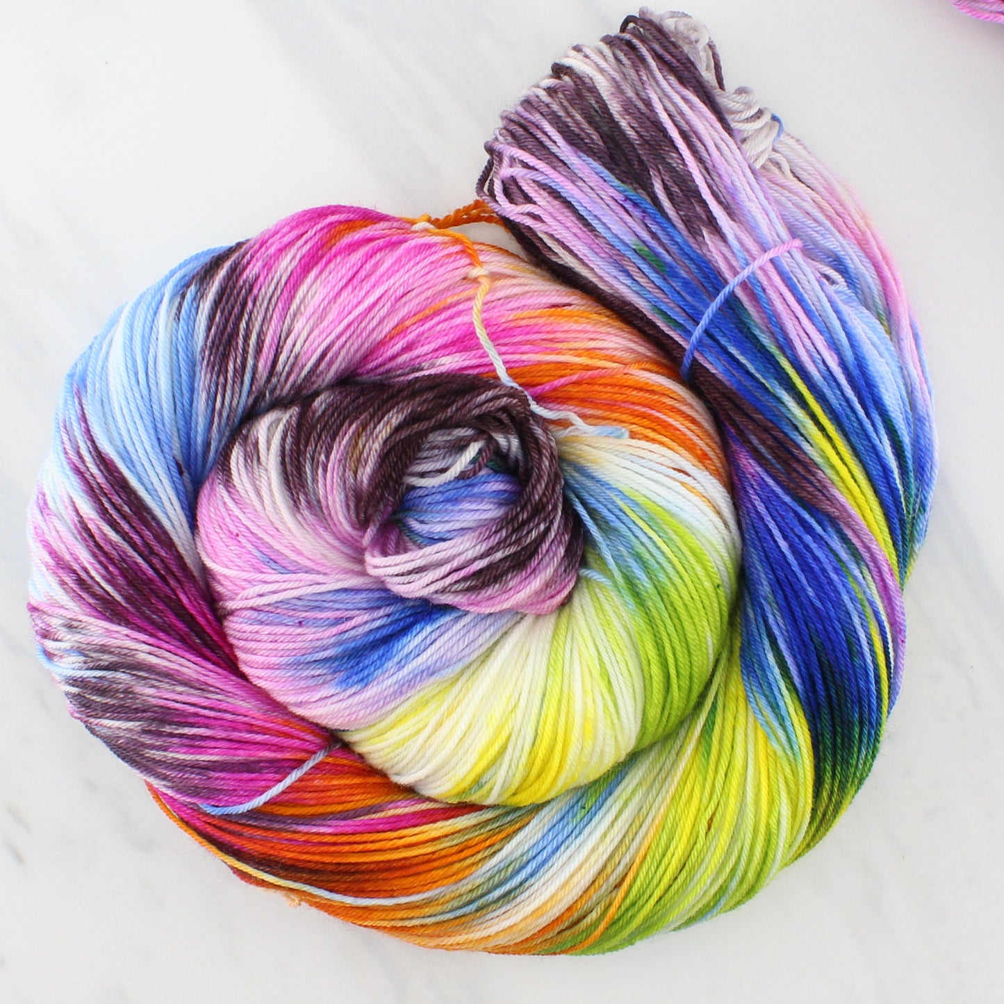 JONES' LES VENDEUSES DE TISSUE on Sock Perfection - Indie-Dyed Yarn - Purple Lamb