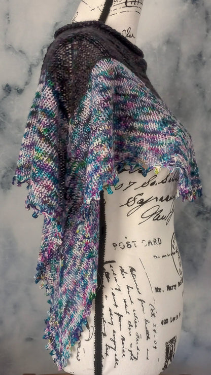 ANGEL WINGS PONCHETTE KNITTING PATTERN