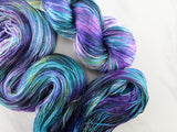 BEAUTIFUL UNIVERSE Indie-Dyed Yarn on Diamond Silk Sock