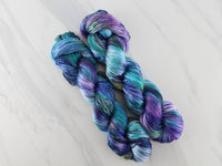 BEAUTIFUL UNIVERSE Indie-Dyed Yarn on Diamond Silk Sock