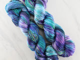 BEAUTIFUL UNIVERSE Indie-Dyed Yarn on Diamond Silk Sock