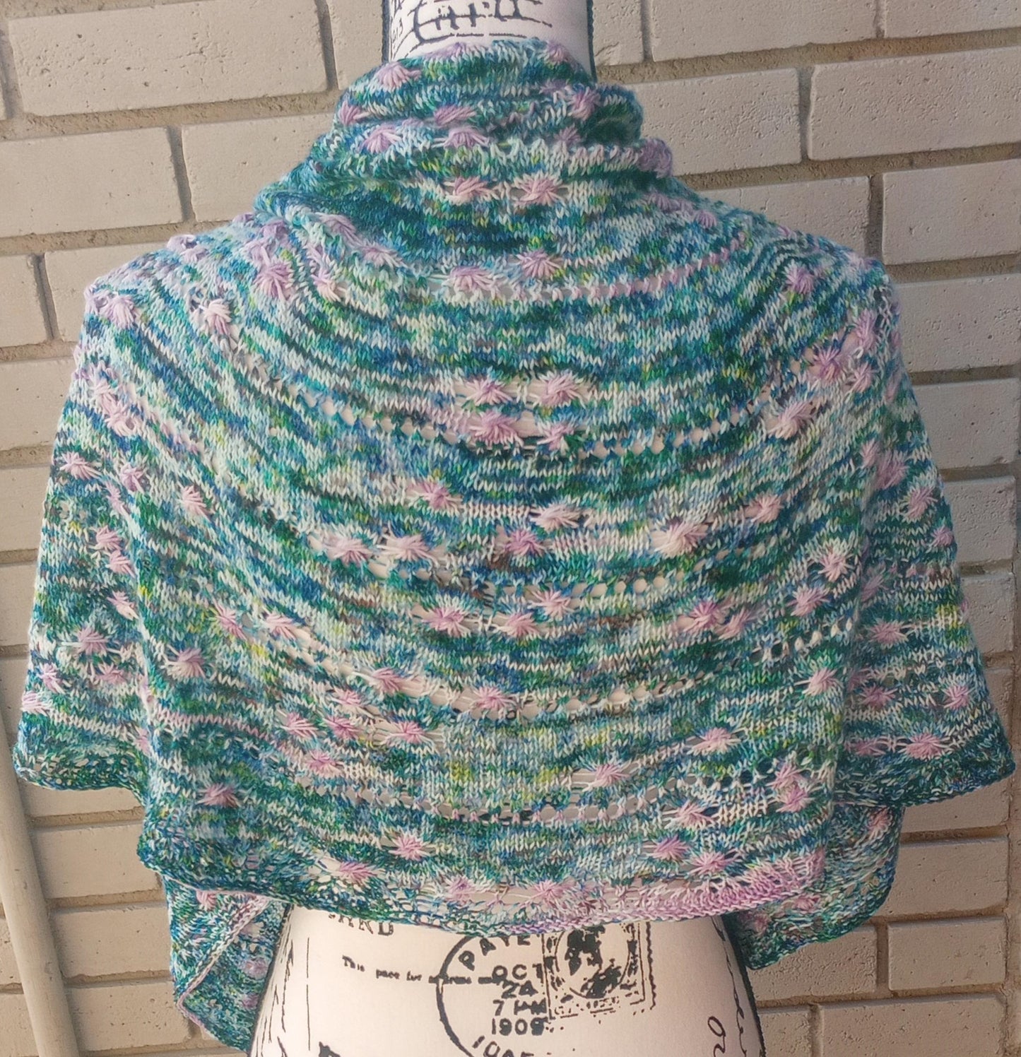 FIELD OF FLOWERS CRESCENT SHAWL - Knitting Pattern