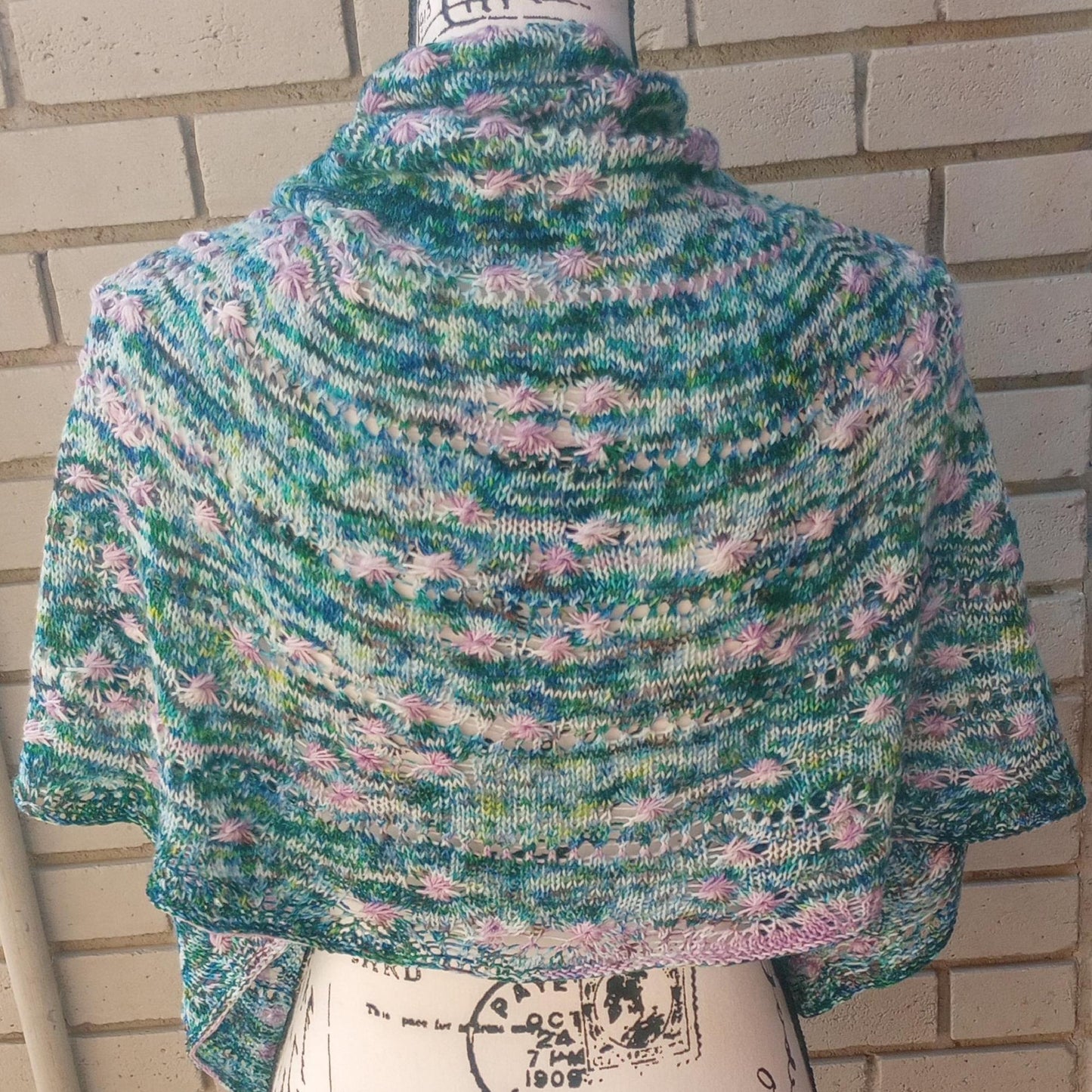 FIELD OF FLOWERS CRESCENT SHAWL - Knitting Pattern