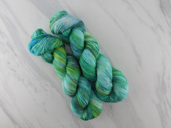 GALADRIEL'S GIFT Indie-Dyed Yarn on Feather Sock