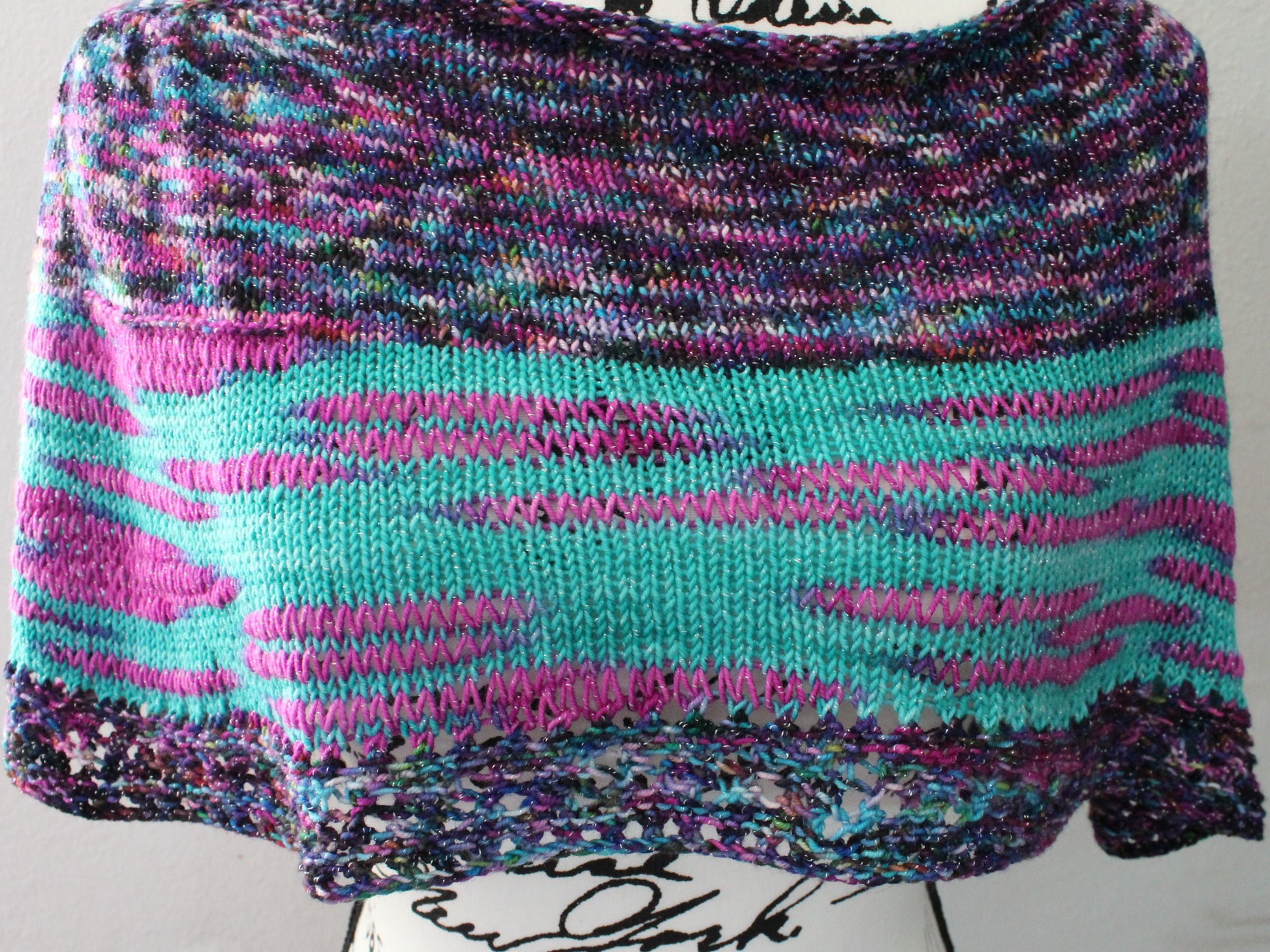 KNITTING BY THE POOL PONCHETTE - Assigned Pooling Knitting Pattern - Purple Lamb