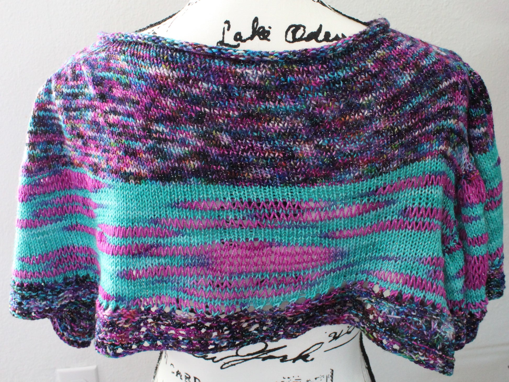 KNITTING BY THE POOL PONCHETTE - Assigned Pooling Knitting Pattern - Purple Lamb