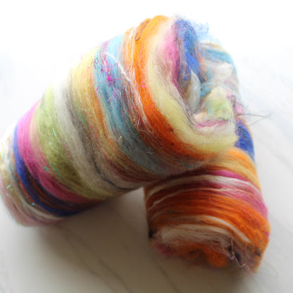 JONES' LES VENDEUSES DE TISSUE Art Batts to Spin and Felt