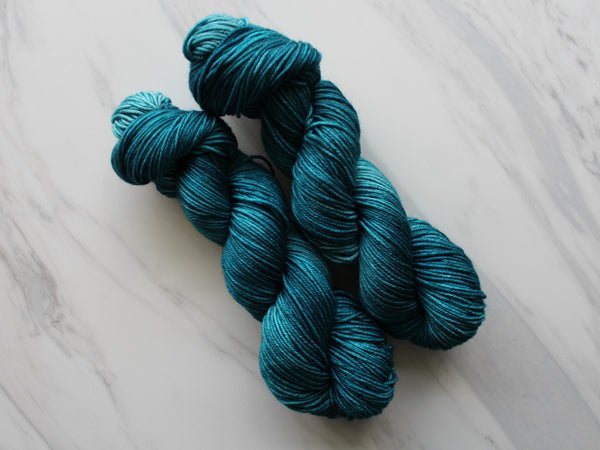 ANNUNCIATION BLUE Indie-Dyed Yarn on Squoosh DK - Purple Lamb