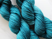 ANNUNCIATION BLUE Indie-Dyed Yarn on Squoosh DK - Purple Lamb