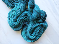 ANNUNCIATION BLUE Hand-Dyed Yarn on Wonderful Worsted - Purple Lamb
