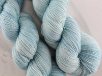 BLUEBERRY GELATO Indie-Dyed Yarn on Feather Sock