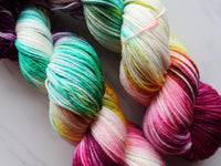 BOUQUET Hand-Dyed Yarn on Sock Perfection - Purple Lamb