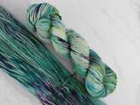 THE HANDS OF THE KING Hand-Dyed Yarn on Squoosh DK - Purple Lamb
