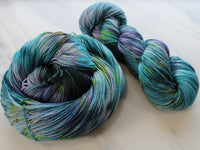 MONET'S CATHEDRAL Indie-Dyed Yarn on Cashmere Sock - Purple Lamb