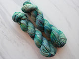 THE HANDS OF THE KING Hand-Dyed Yarn on Sock Perfection - Purple Lamb