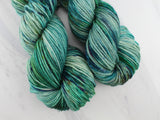 THE HANDS OF THE KING Hand-Dyed Yarn on Wonderful Worsted - Purple Lamb