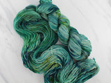 THE HANDS OF THE KING Hand-Dyed Yarn on Wonderful Worsted - Purple Lamb